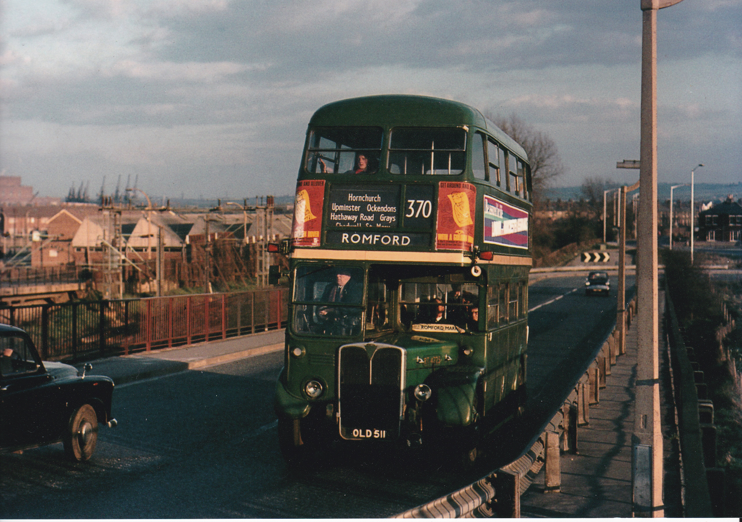 370 Bus on Hairpin bridge Transport buses, railways and stations
