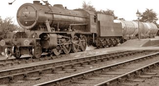 A train at Low Street in the 1950s A train at Low Street in the 1950s