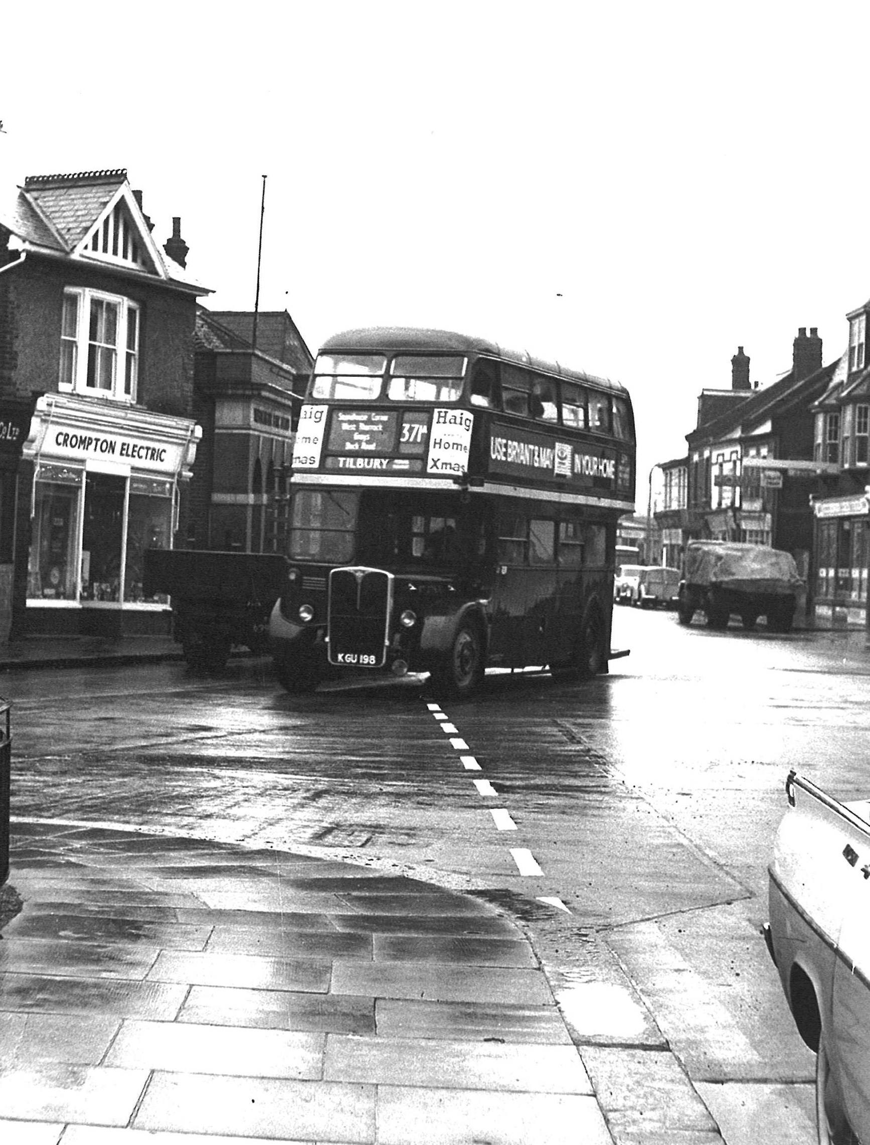 London Transport RT bus Transport buses, railways and stations